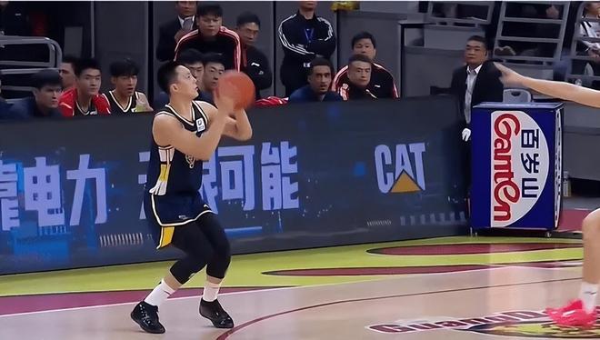 廣東半場險勝北控！三首發齊爆，奎因卻狂鐵，北控多人給到貢獻！