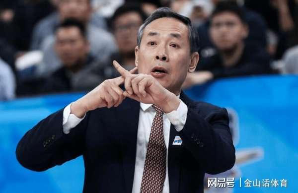 4戰3負！60歲老帥又遇大麻煩，接下來5個對手，有4個是“硬茬子”